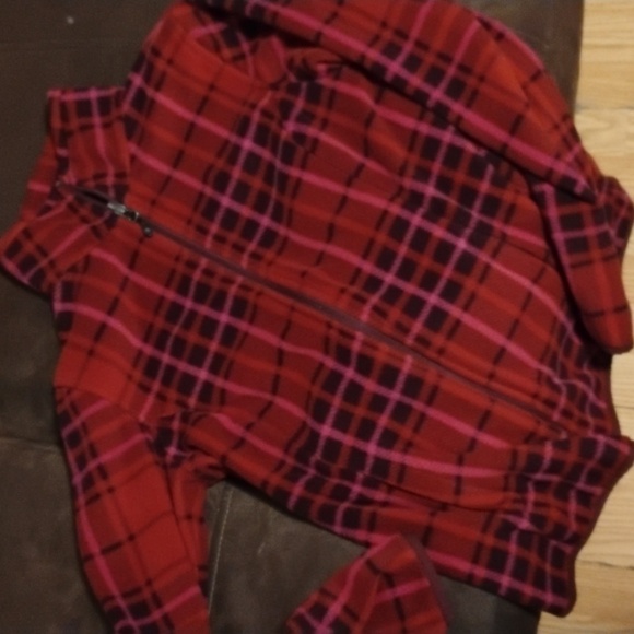 Amazon essentials super soft red flannel long sleeve full zip top. - Picture 1 of 3